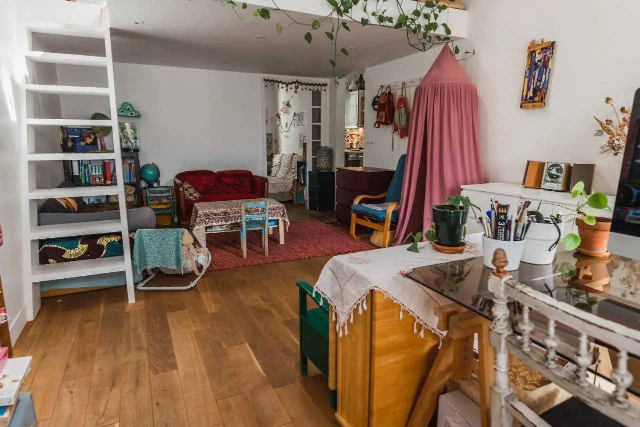 Apartament Bright Atypical Duplex In Menilmontant Paryż Francja